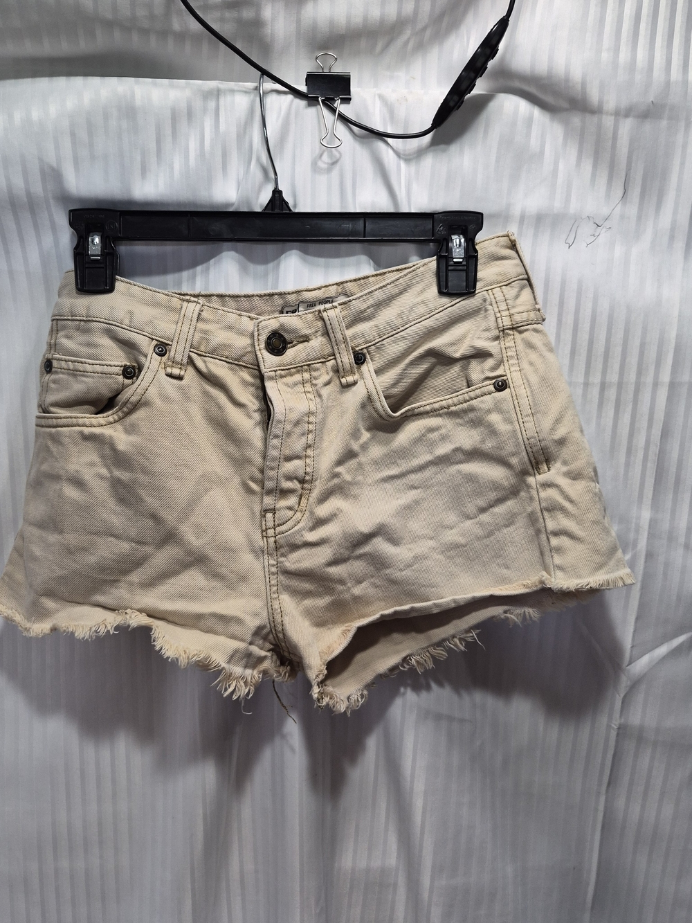 Free People 26 Cream Frayed-Hem Denim Shorts